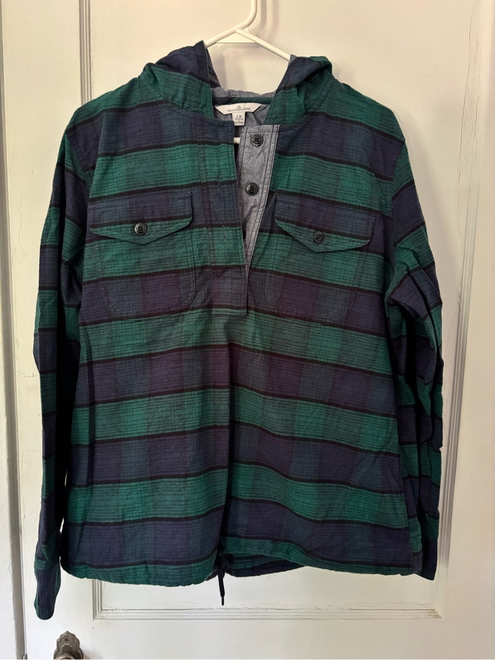 L.L. Bean Signiture Green & Navy Plaid Hooded 1/4 Button Shirt